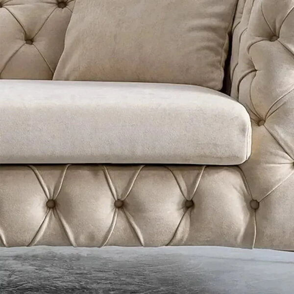 Luftig Chesterfield Sofa Set - A Crown Furniture